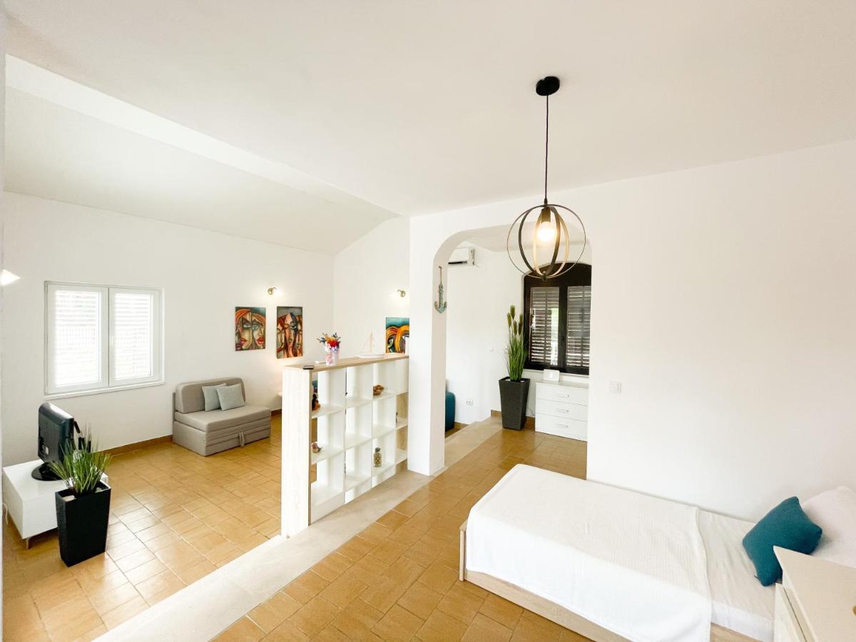 Spacious Apartment Amaros 코츌라 외부 사진