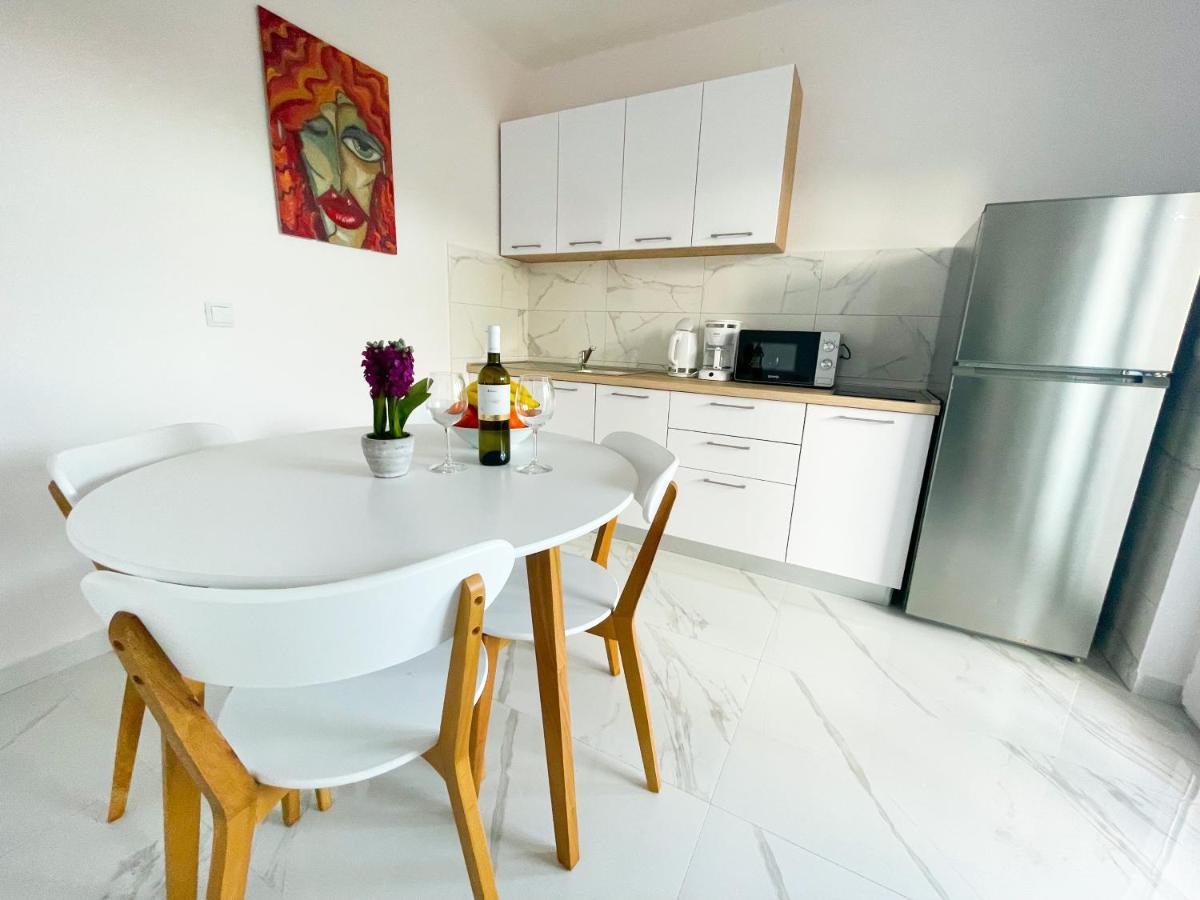 Spacious Apartment Amaros 코츌라 외부 사진
